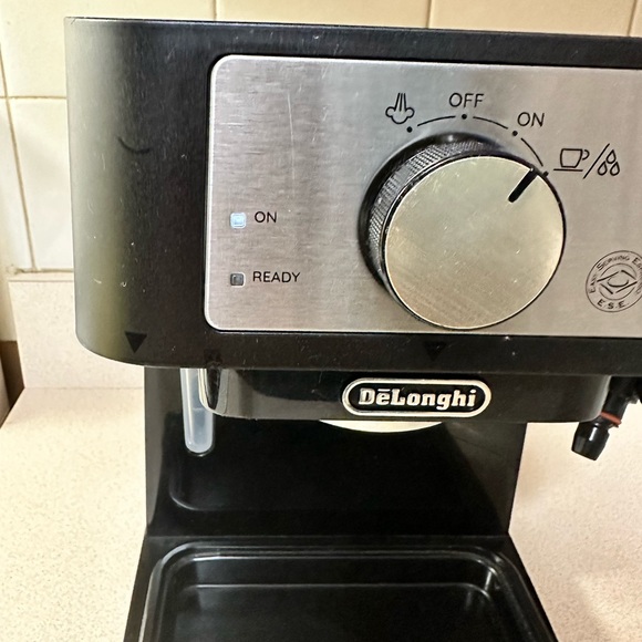 Kitchen Delonghi Stilosa 15 Bar Pump Espresso Machine Black And Stainless Poshmark